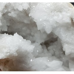 Petite géode de quartz